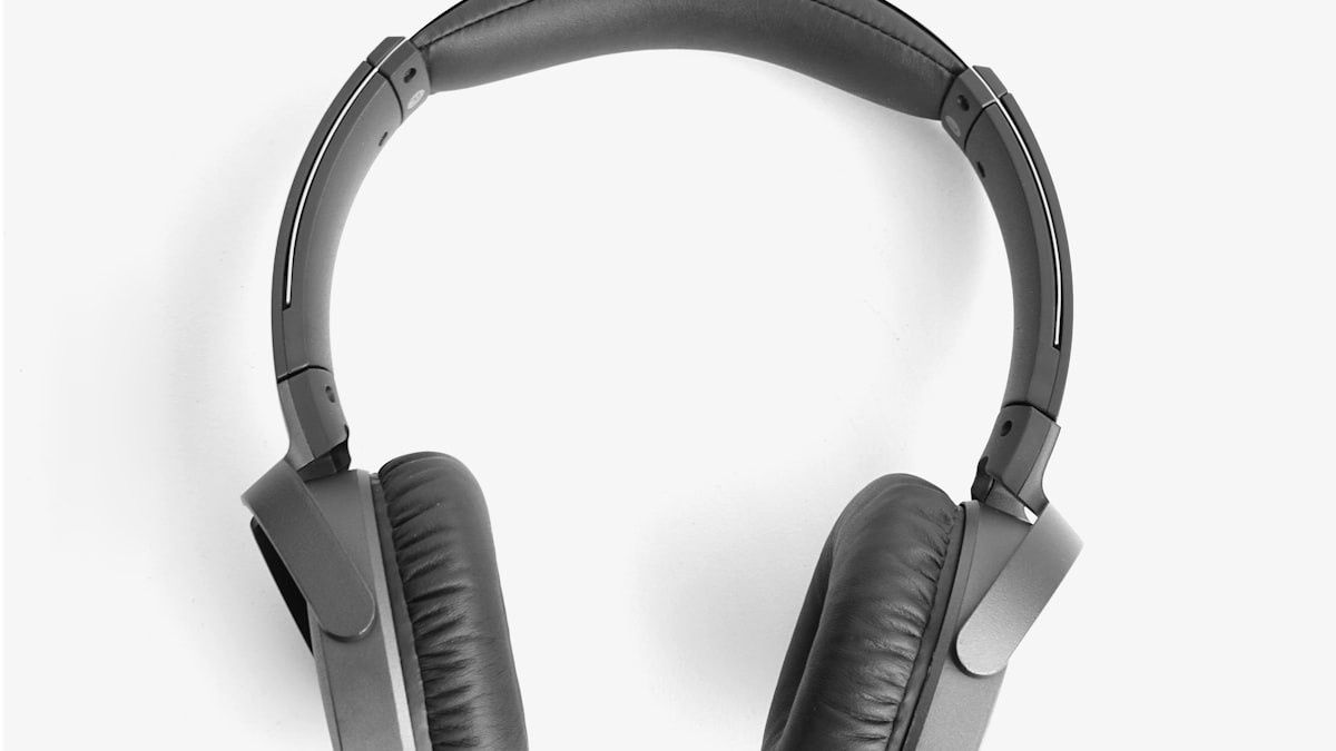 Best Google Pixel 9 Accessories (2026): Cases, Chargers & More — hero image